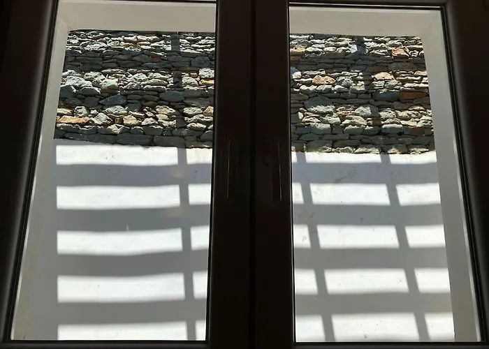 Cosy With Infinity Pool And Amazing View Kithnos